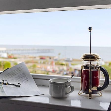 Modern 1 Bed Apartment, Sea Views, Free Parking, Wifi, Netflix Teignmouth Kültér fotó